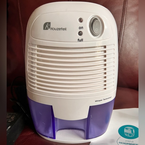 Electronic Air Portable Compact Mini Dehumidifier - Picture 2 of 6